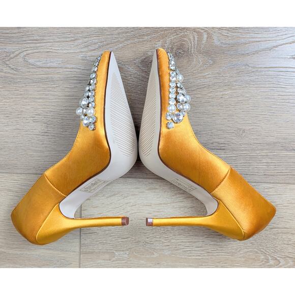 Azalea Wang Amelia Heels Pumps 6 Gold Satin Rhinestone Pearl Embellished 4" NEW - Picture 6 of 12